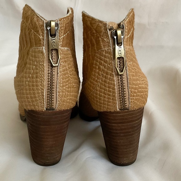 UGG Charlotte Snake Embossed Calf Hair Ankle Boots Bootie Moonbeam Size 6 - Picture 13 of 16